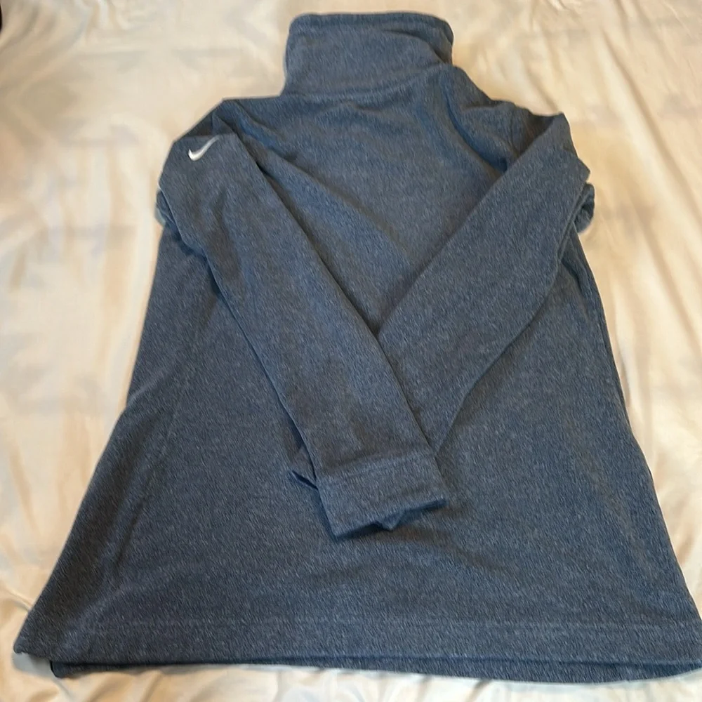 Women’s Nike Dry Fit Shirt Small